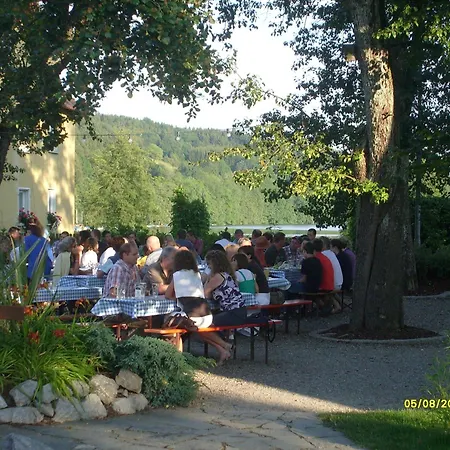 & Restaurant Karpfen Hotel Illmensee