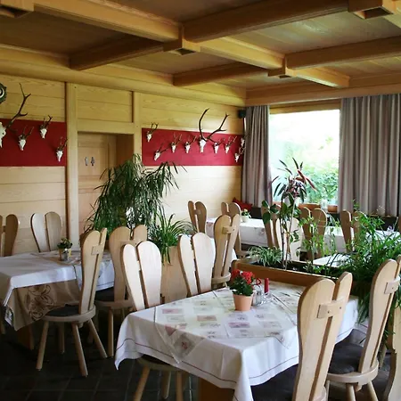 & Restaurant Karpfen 4* Illmensee